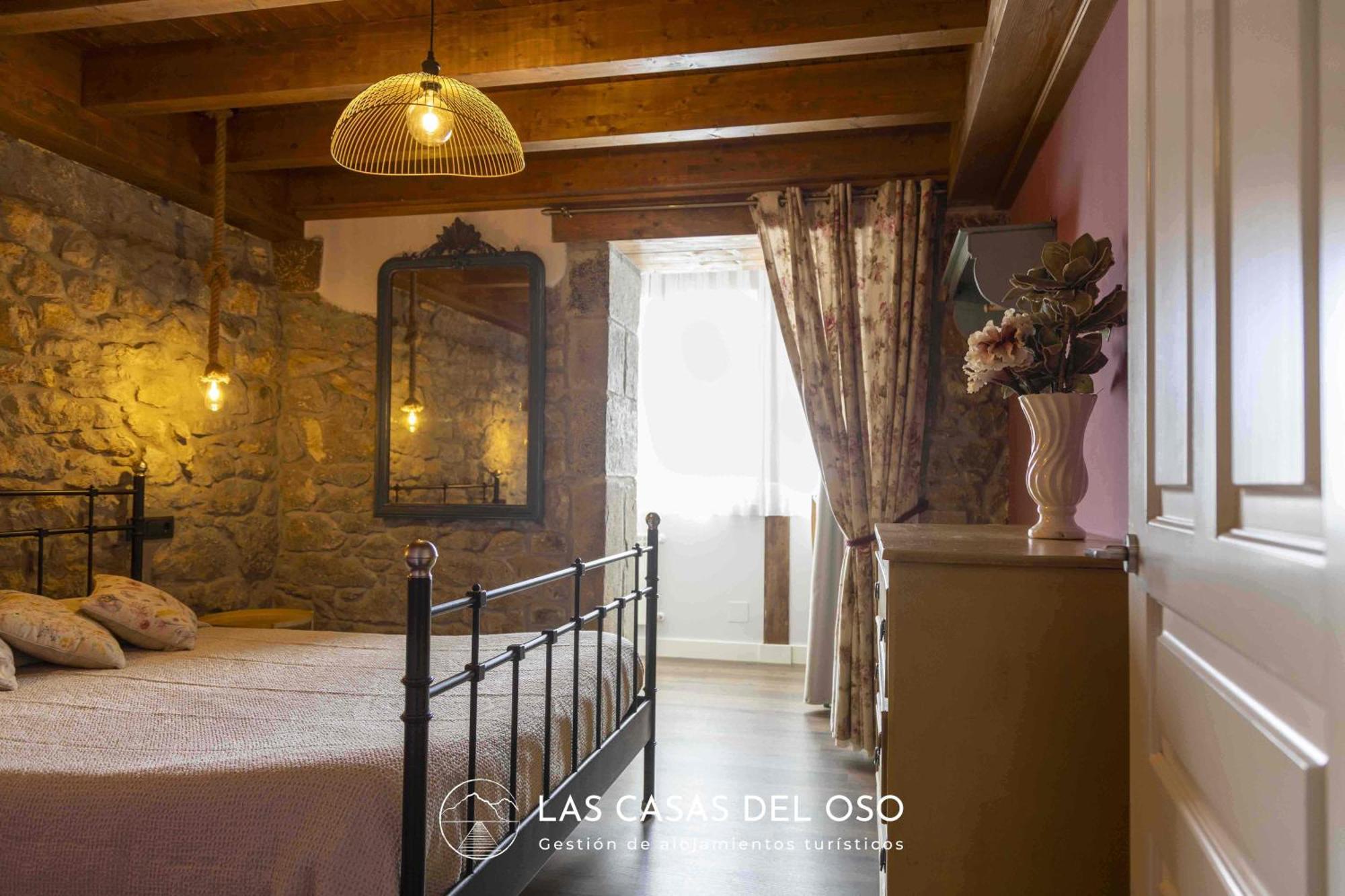 El Mirador De San Trocaya - Las Casas Del Oso Villamarcel Exterior foto