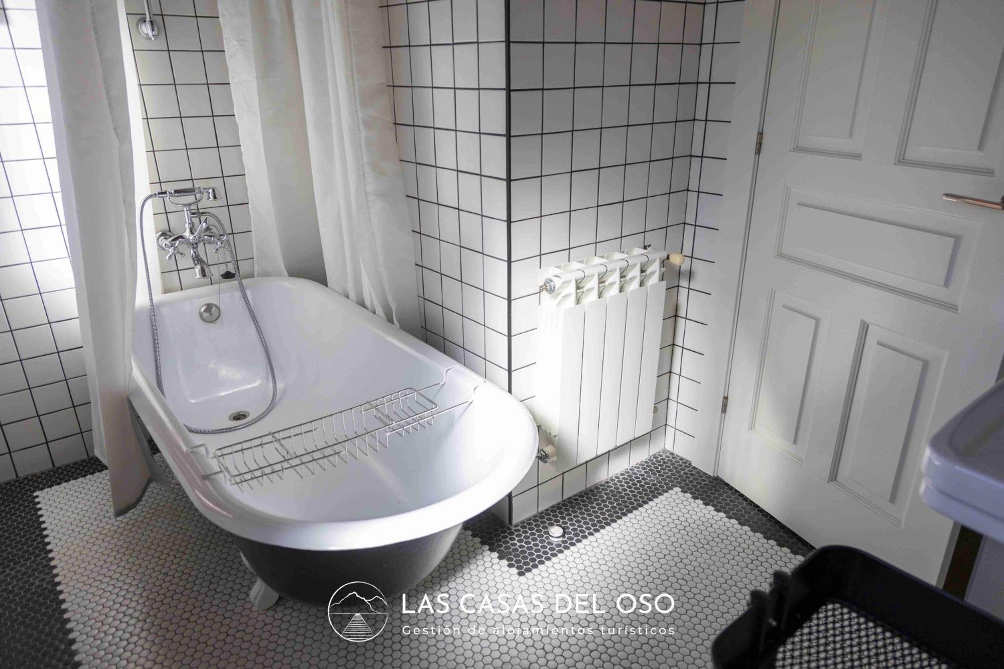 El Mirador De San Trocaya - Las Casas Del Oso Villamarcel Exterior foto